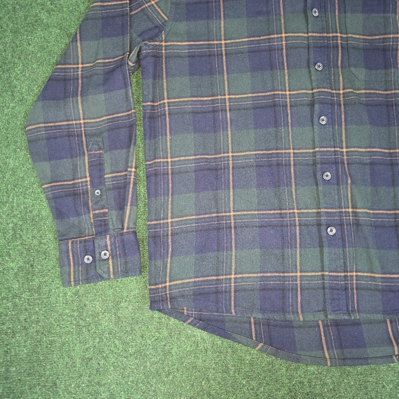 Eddie Bauer | 'Eddie's Favorite Flannel' 2-Ply Cotton Plaid Button Down Flannel - Picture 14 of 16